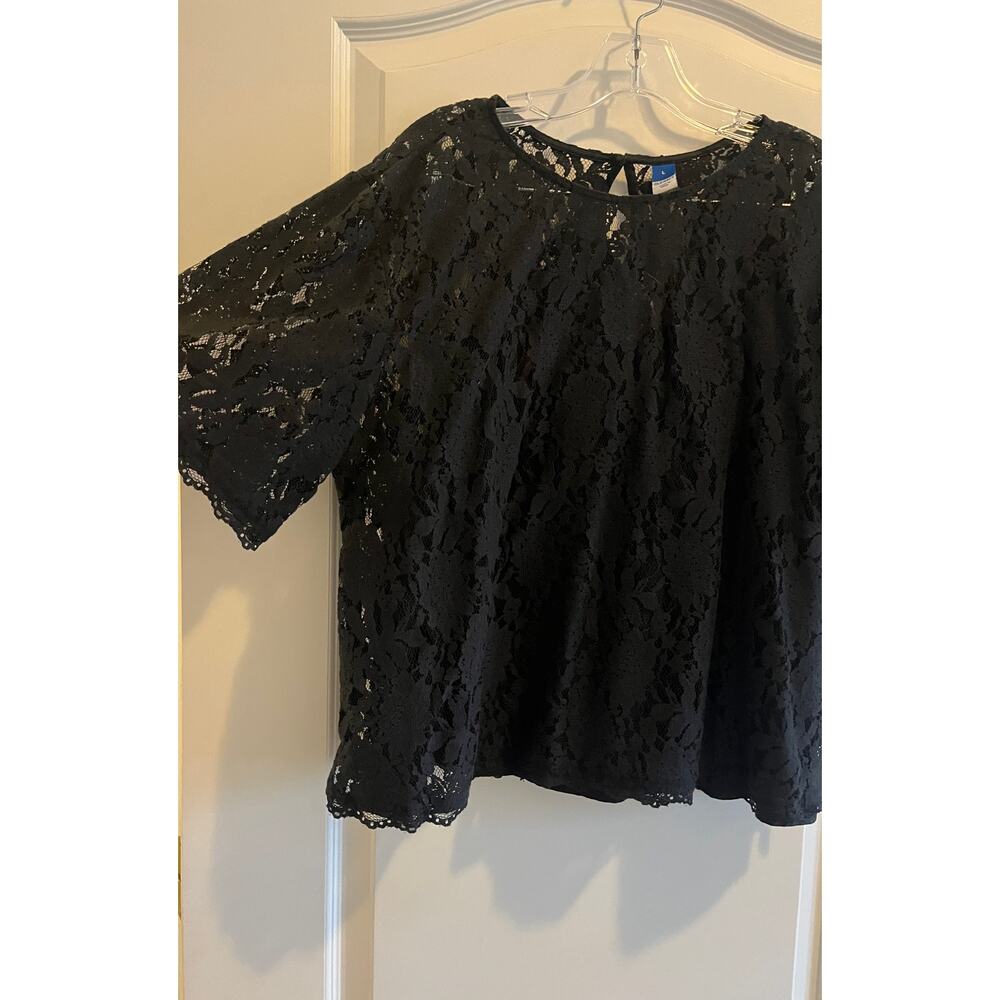 Old Navy Lace Shell Top - Picture 2 of 8